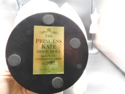 princess kate bride stand